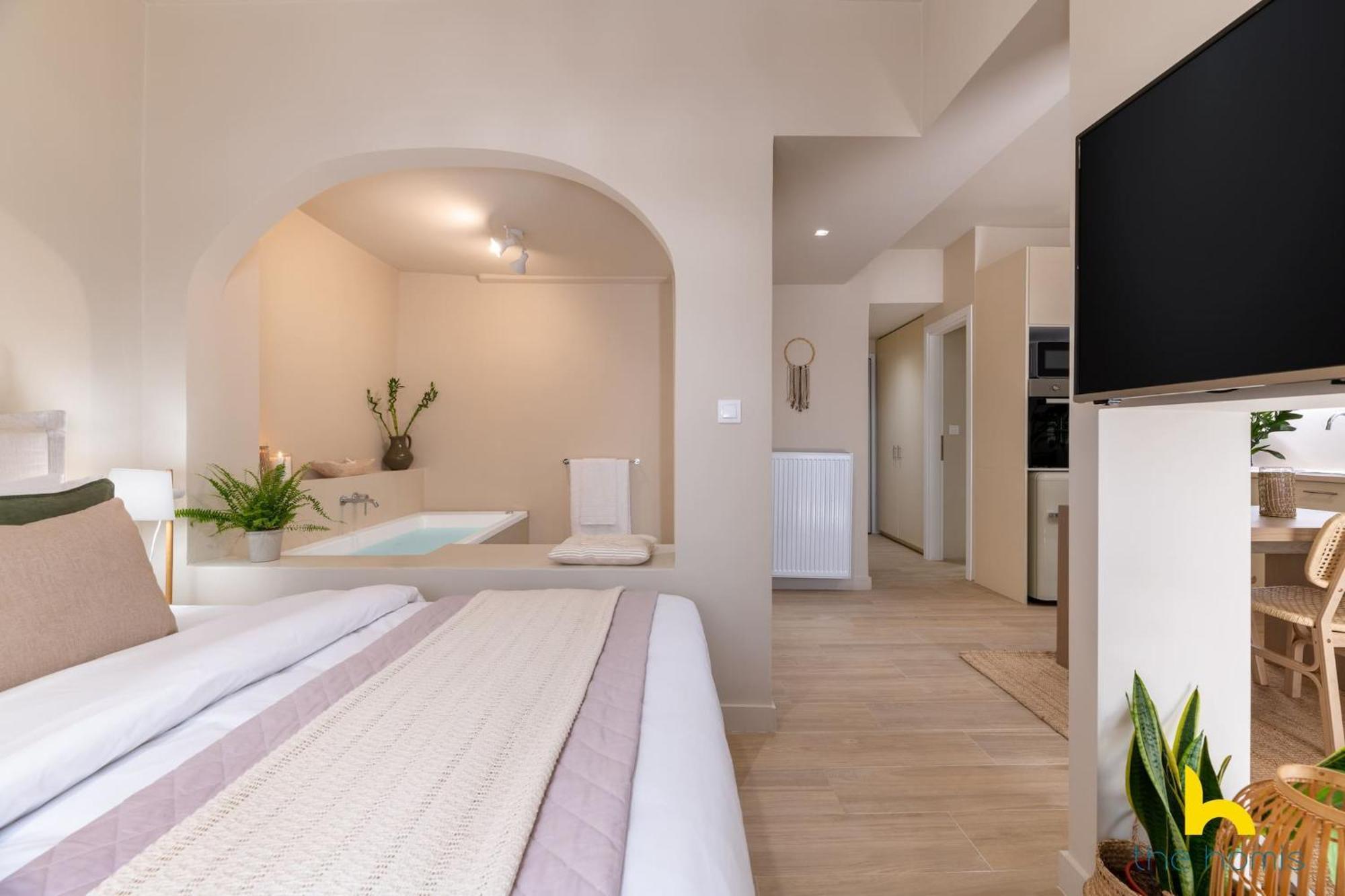 Romantic Luxury Hideaway Near Acropolis With Jacuzzi Atenas Exterior foto